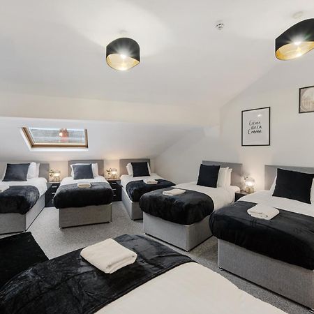 Anfield Cosy Stays - Air Host & Stay - Sleeps 14 Liverpool Eksteriør billede