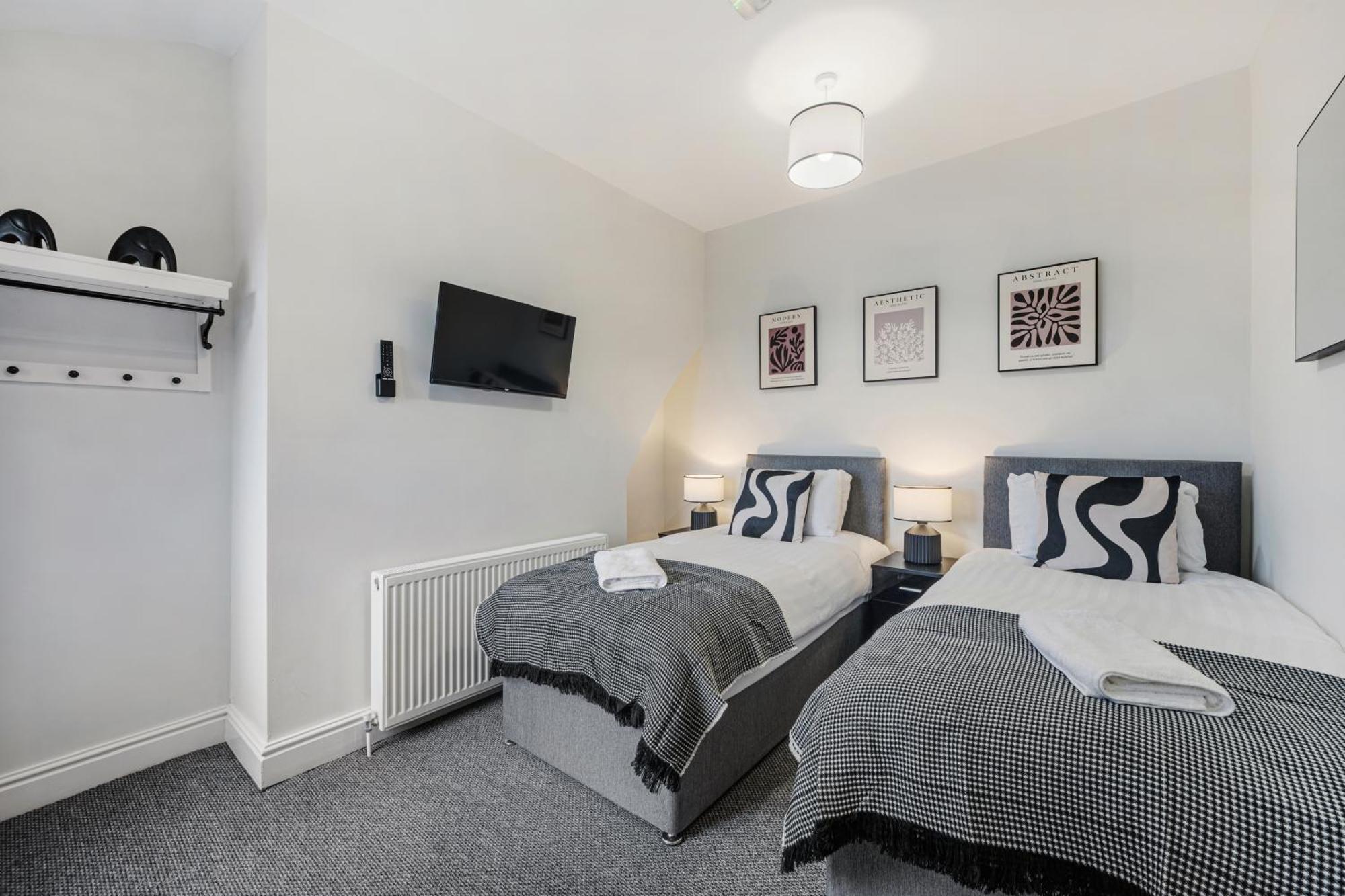 Anfield Cosy Stays - Air Host & Stay - Sleeps 14 Liverpool Eksteriør billede