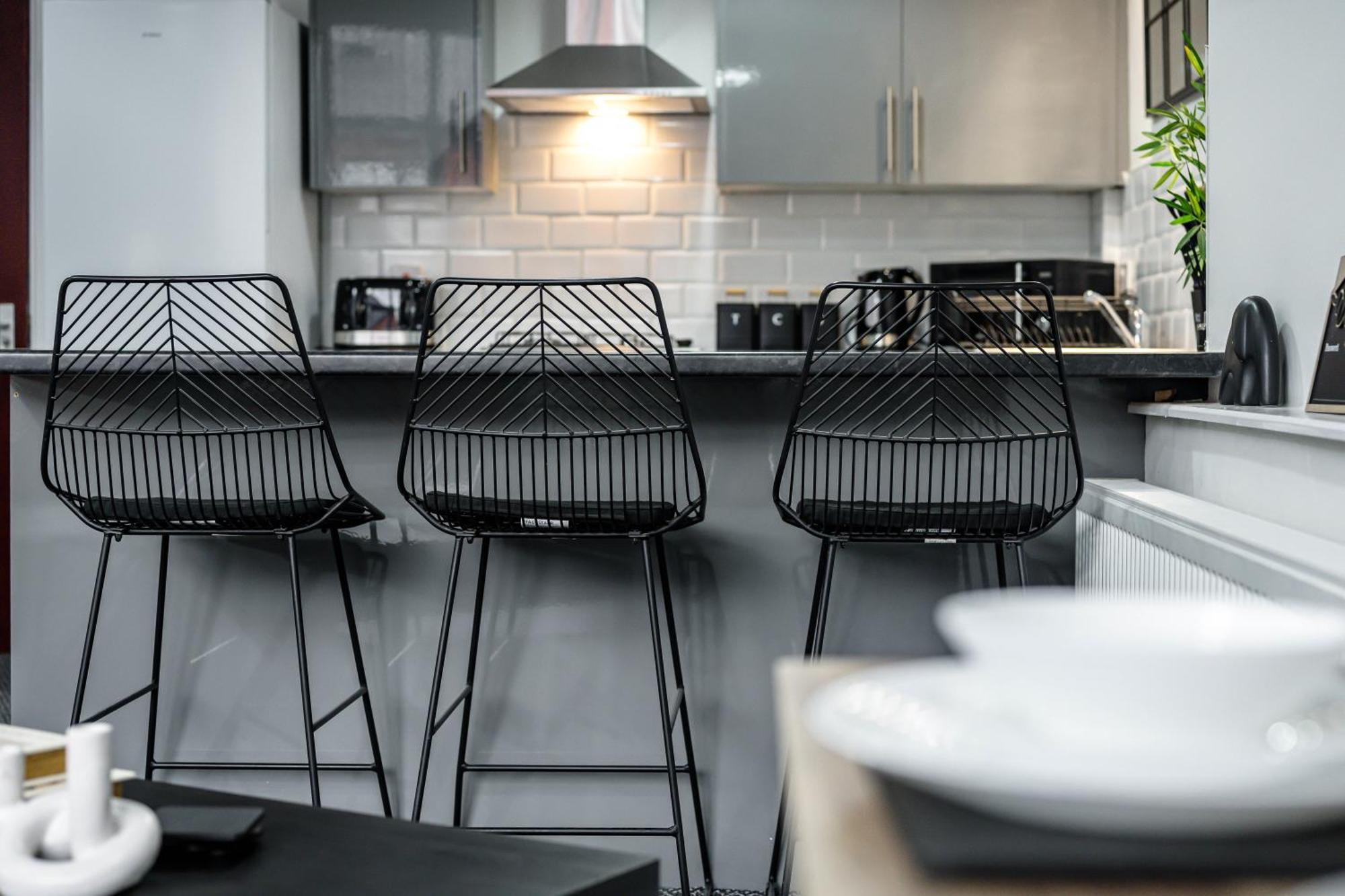 Anfield Cosy Stays - Air Host & Stay - Sleeps 14 Liverpool Eksteriør billede